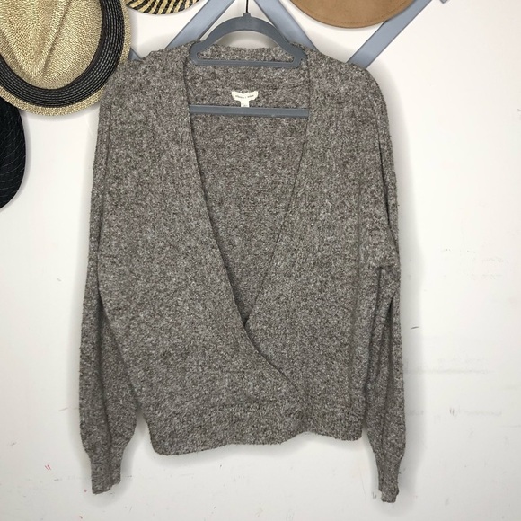 𝅺Silence plus  noise tan v neck sweater - Picture 1 of 8